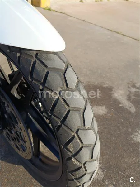 Triumph Tiger 800 XRT – Vista 6