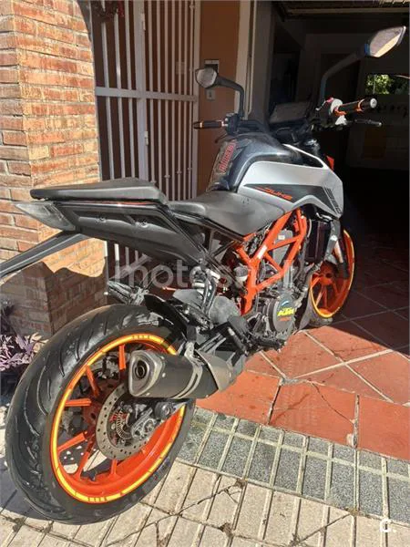 KTM 390 – Vista 4