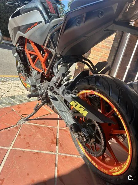 KTM 390 – Vista 10
