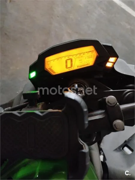 Kawasaki Z 125 – Vista 3