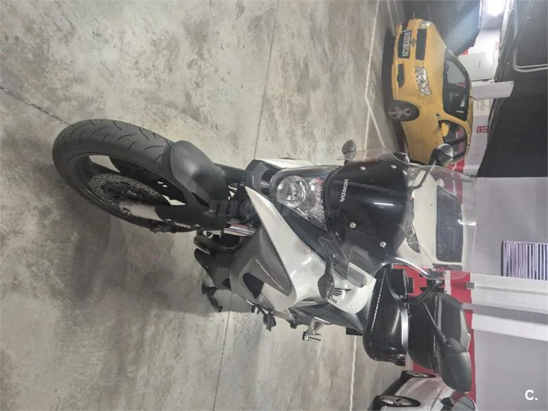 Honda VFR 800 FI – Vista 8