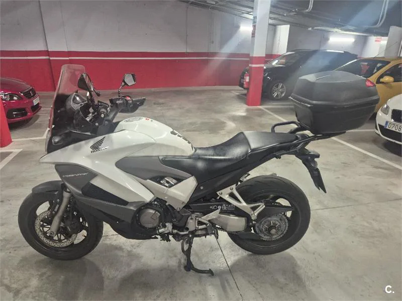 Honda VFR 800 FI – Vista 9