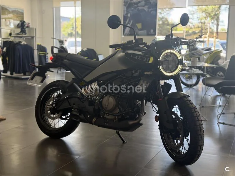 Husqvarna Svartpilen 401 – Vista 2