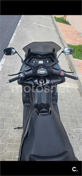 Yamaha TMAX 530 – Vista 4