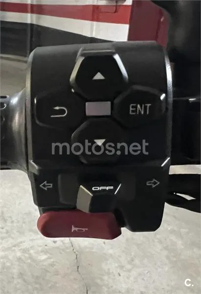 CFMOTO 450NK – Vista 2