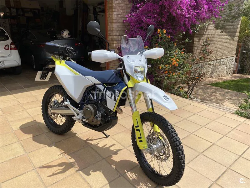 Husqvarna 701 Enduro – Vista 2