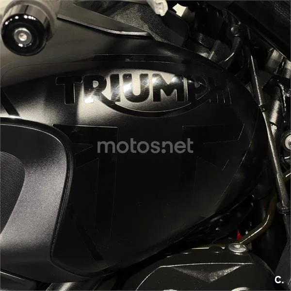 Triumph Trident 660 – Vista 10