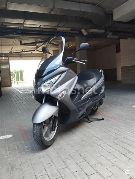 Suzuki Burgman 200 – Vista 2