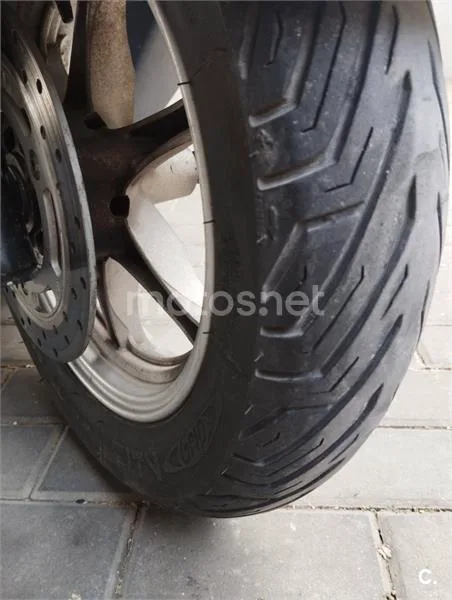 Suzuki Burgman 200 – Vista 6