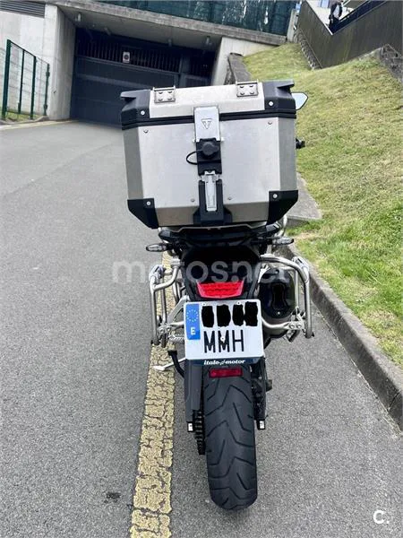 Triumph Tiger 900 – Vista 4
