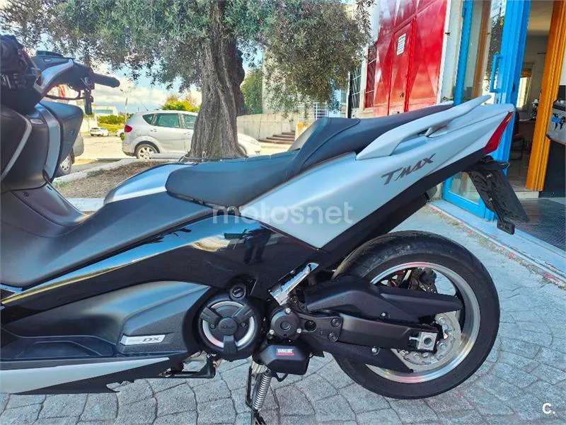 Yamaha TMAX – Vista 12