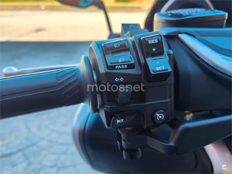 Yamaha TMAX – Vista 17