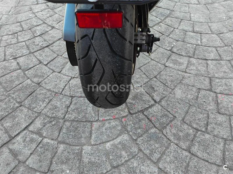 Yamaha TMAX – Vista 6