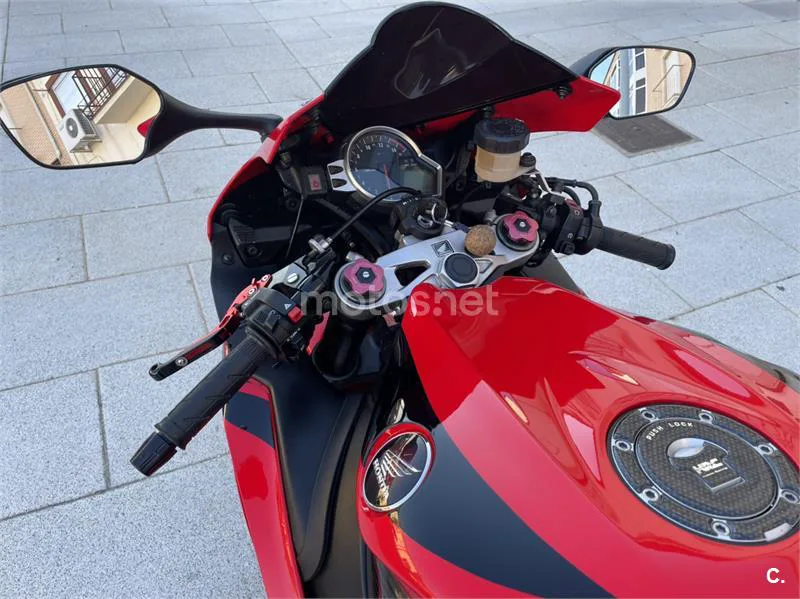 Honda CBR 1000RR Fireblade – Vista 3