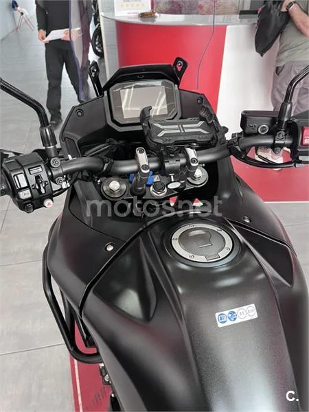 Honda XL 750 Transalp – Vista 5