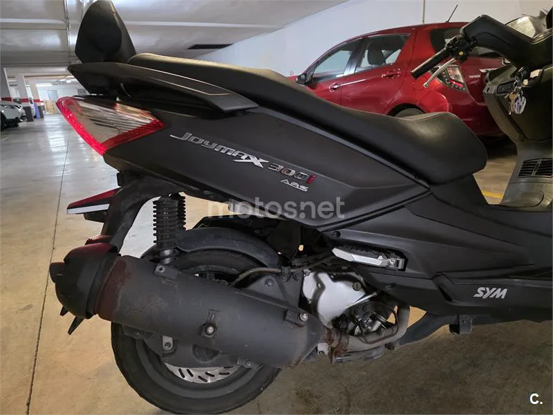 SYM Joymax 300 – Vista 3
