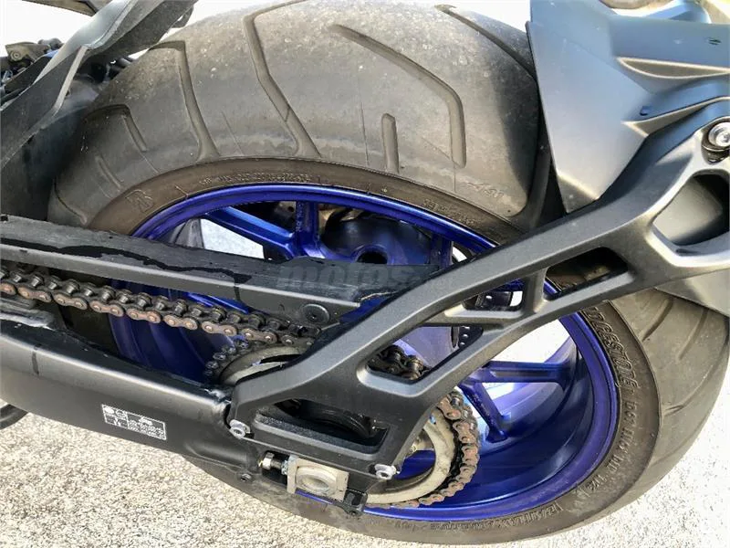 Yamaha Niken – Vista 4