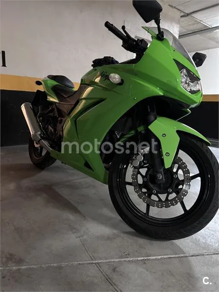 Kawasaki Ninja 250 R – Vista 6