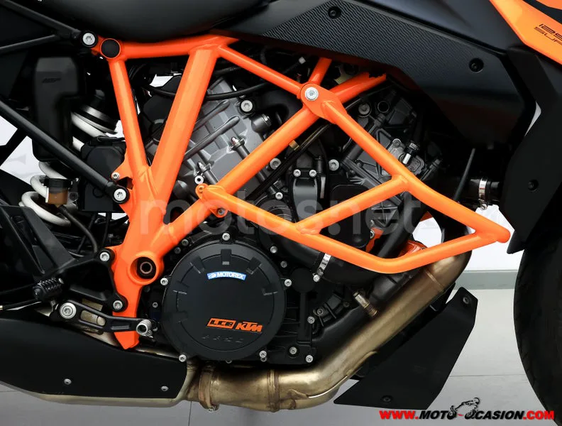 KTM 1290 Super Duke GT – Vista 5