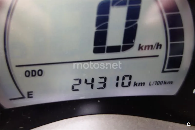 Yamaha NMAX – Vista 17