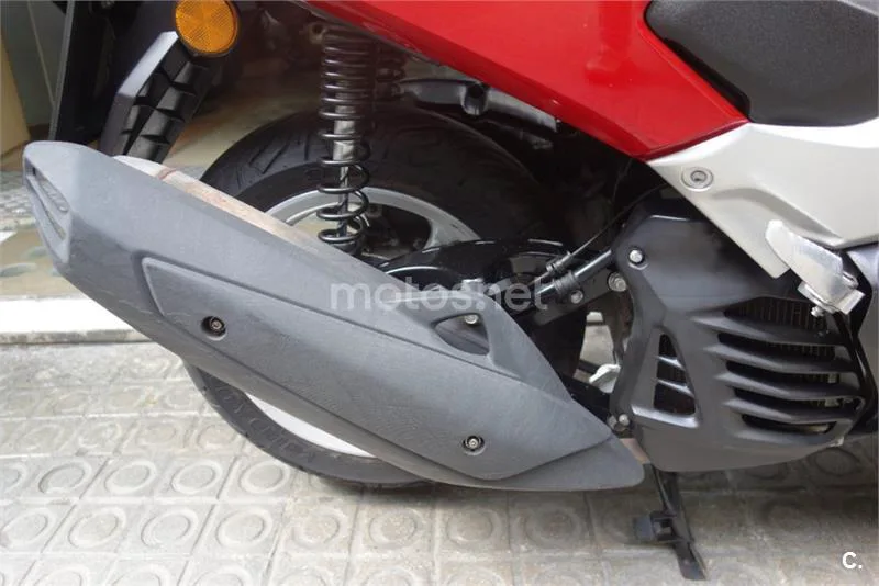 Yamaha NMAX – Vista 18