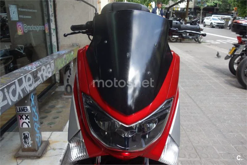 Yamaha NMAX – Vista 9