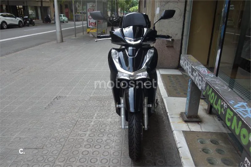 Honda SH 125i – Vista 11