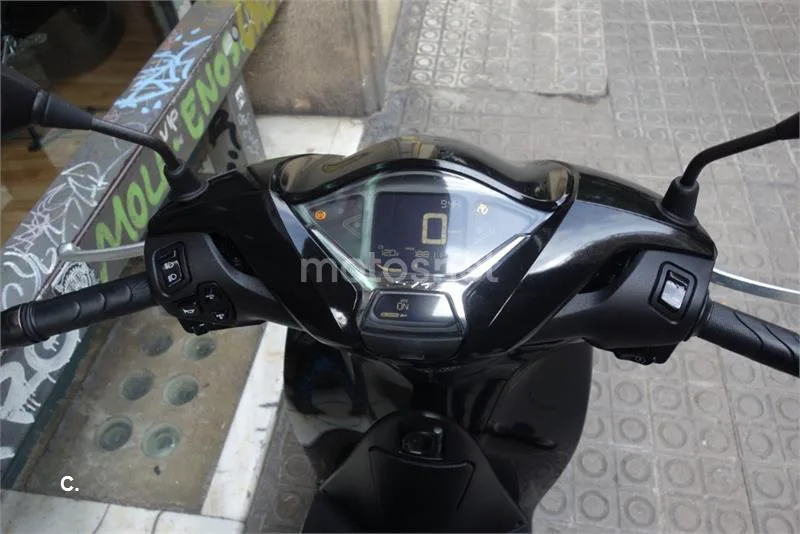 Honda SH 125i – Vista 8