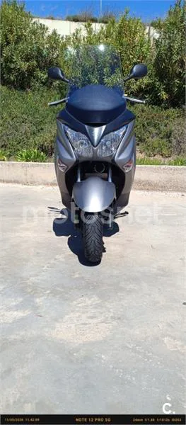 Suzuki Burgman 200 – Vista 3