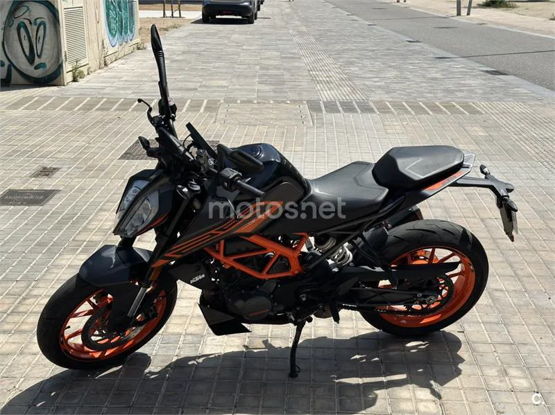 KTM 125 – Vista 4