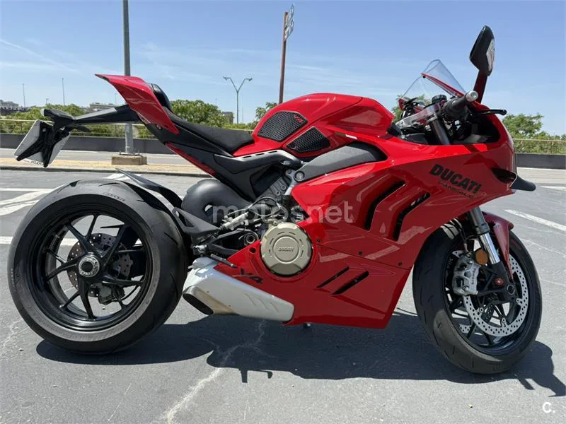 Ducati Panigale V4 – Vista 3