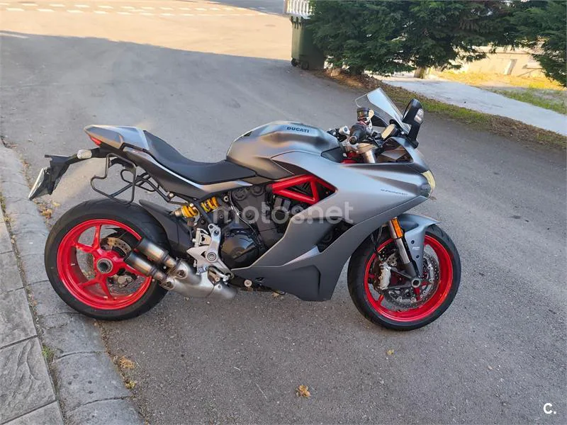 Ducati SuperSport – Vista 2