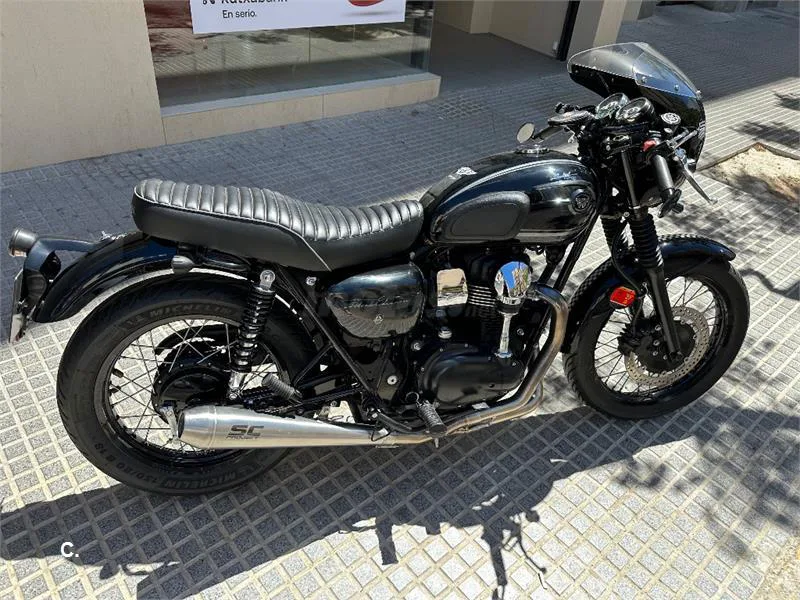 Kawasaki W 800 – Vista 2