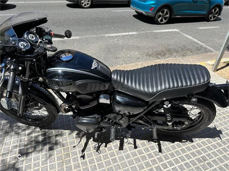Kawasaki W 800 – Vista 3