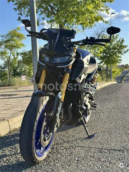 Yamaha MT-09 – Vista 2
