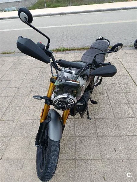 Triumph Scrambler 400 X – Vista 8