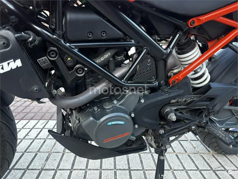 KTM 125 – Vista 5