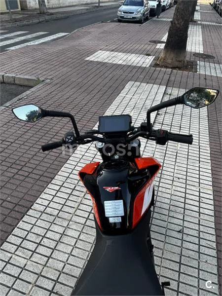 KTM 125 – Vista 6