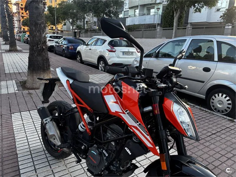 KTM 125 – Vista 9