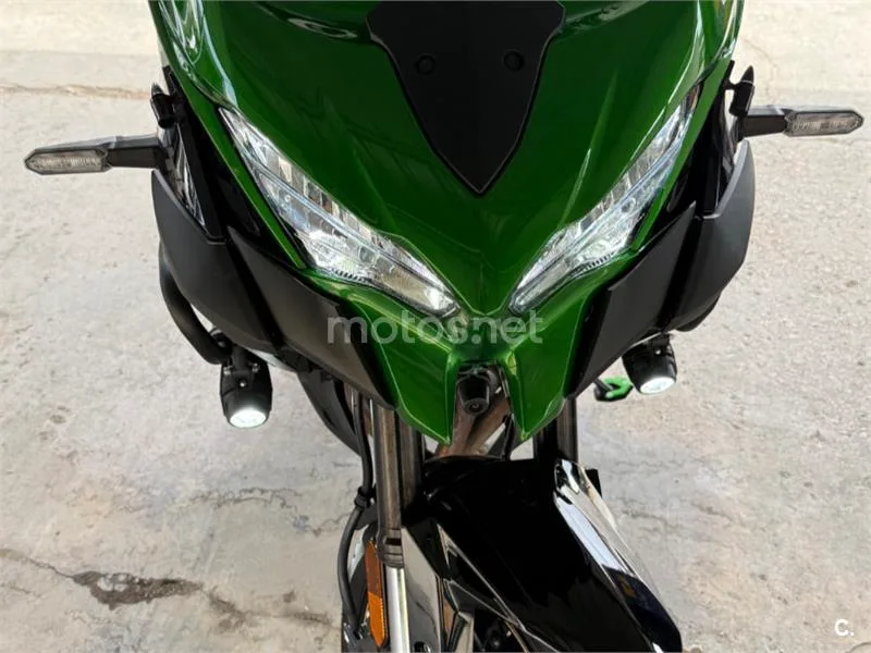 Kawasaki Versys 1100 - Vista 19