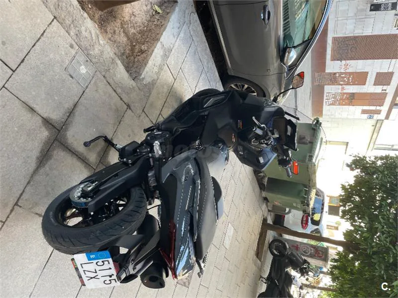 Yamaha TMAX – Vista 3