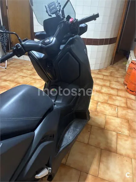 Yamaha XMAX 125 – Vista 4