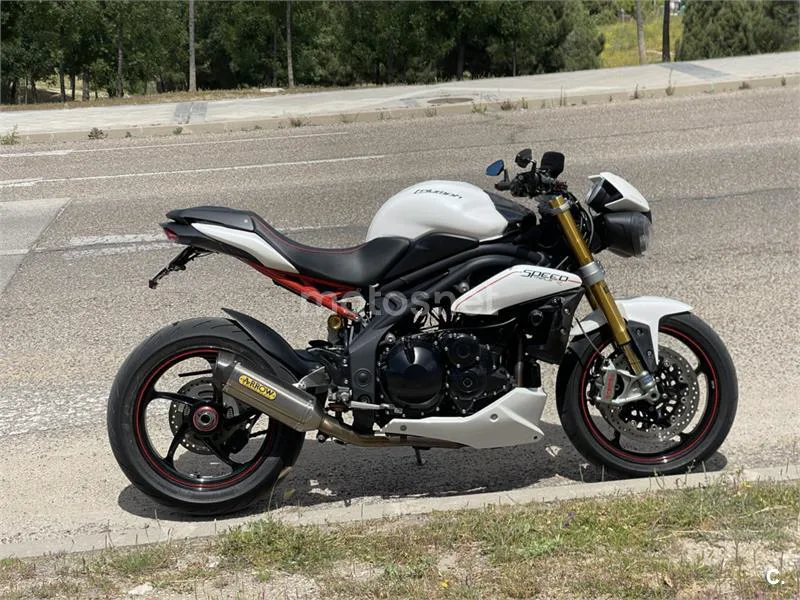 Triumph Speed Triple R – Vista 2