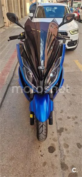 Kymco K-XCT 300i – Vista 3