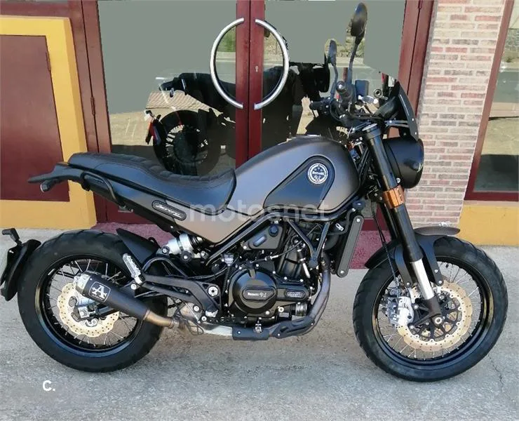 Suzuki V-Strom 650 – Vista 24