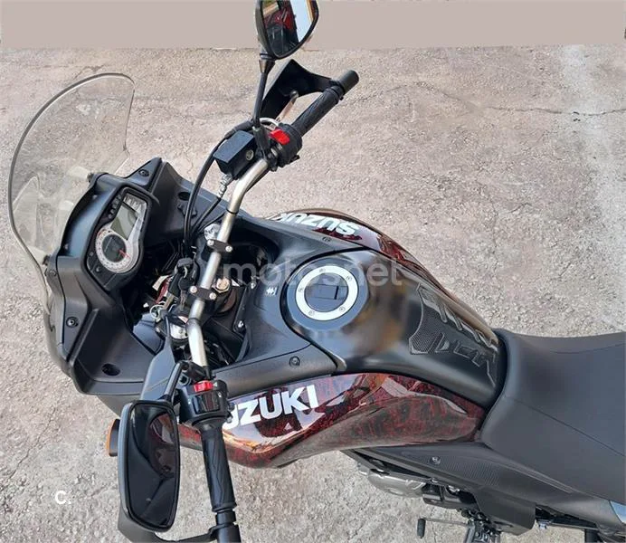Suzuki V-Strom 650 – Vista 10