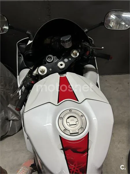 Yamaha R1 – Vista 5