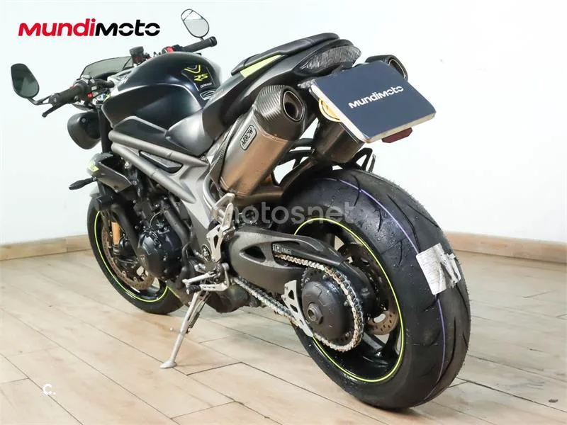 Triumph Speed Triple – Vista 8