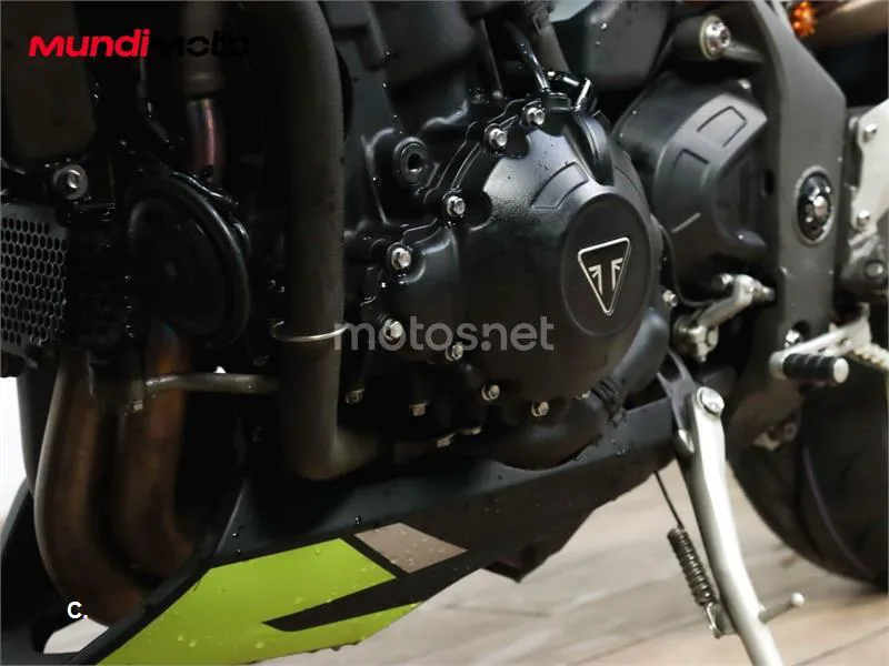 Triumph Speed Triple – Vista 10