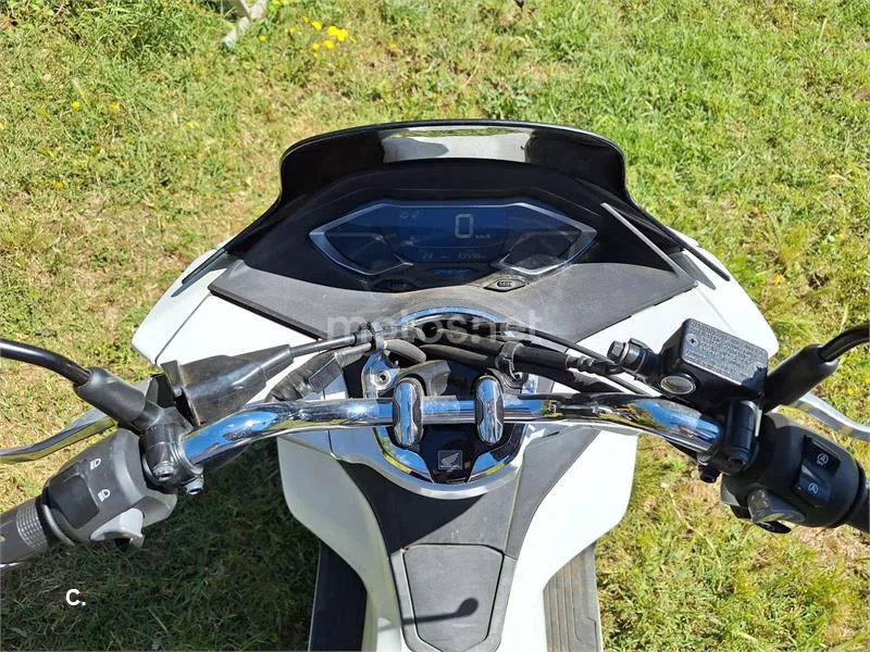 Honda PCX 125 – Vista 3